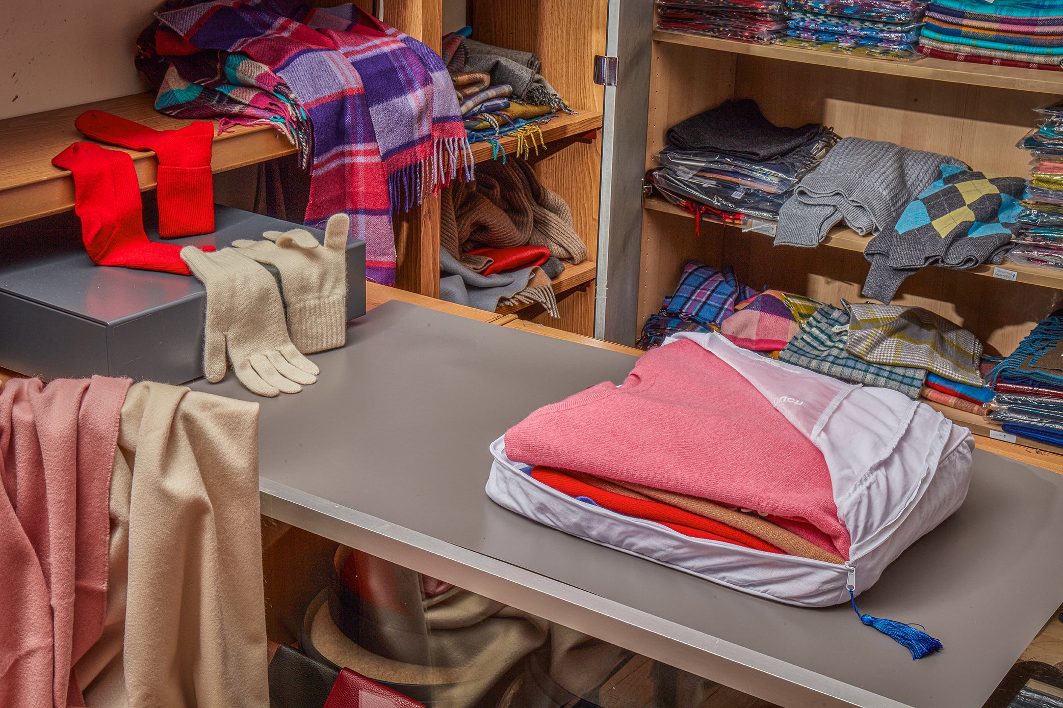 Key Tips to Save Cashmere Cashmere Storage Bags