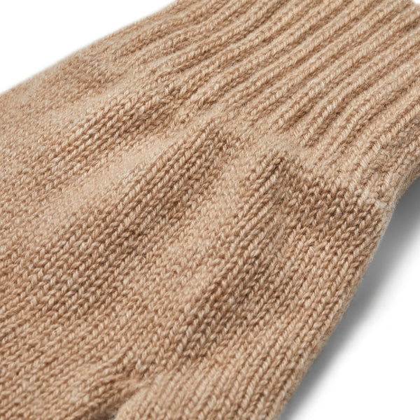 The Cashmere Choice - Beige Cashmere Winter Gloves for Men - Close up