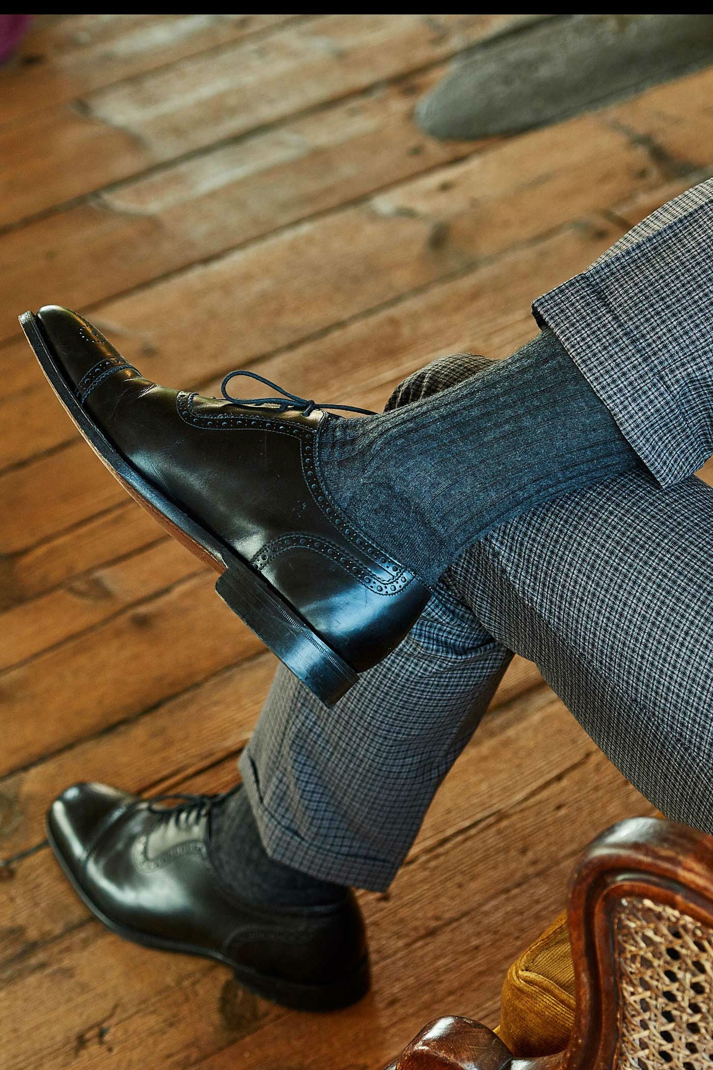 Mens Cashmere Socks UK | Calf Length Socks | Grey