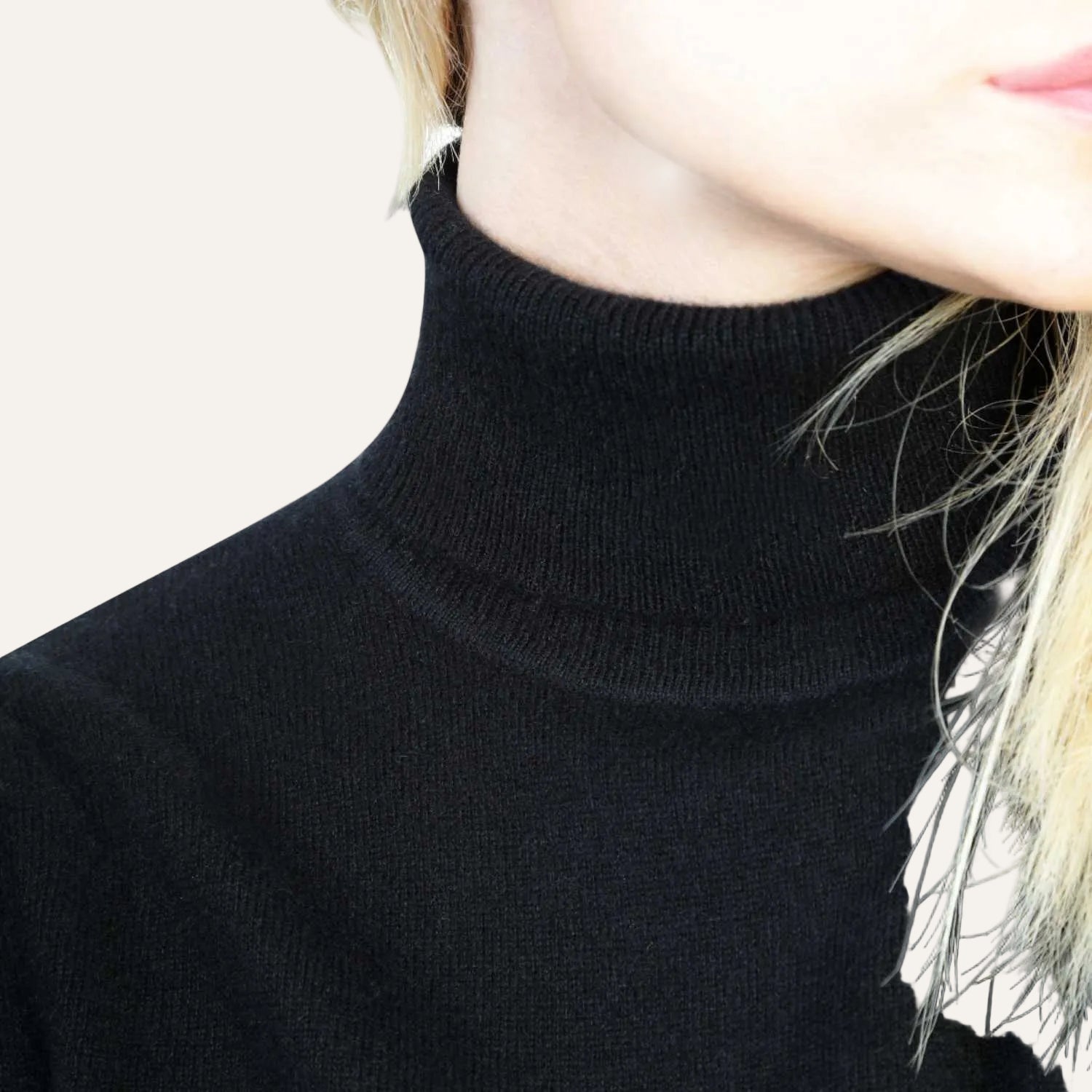 Women's Cashmere Roll Neck Jumper | Black | Close Up