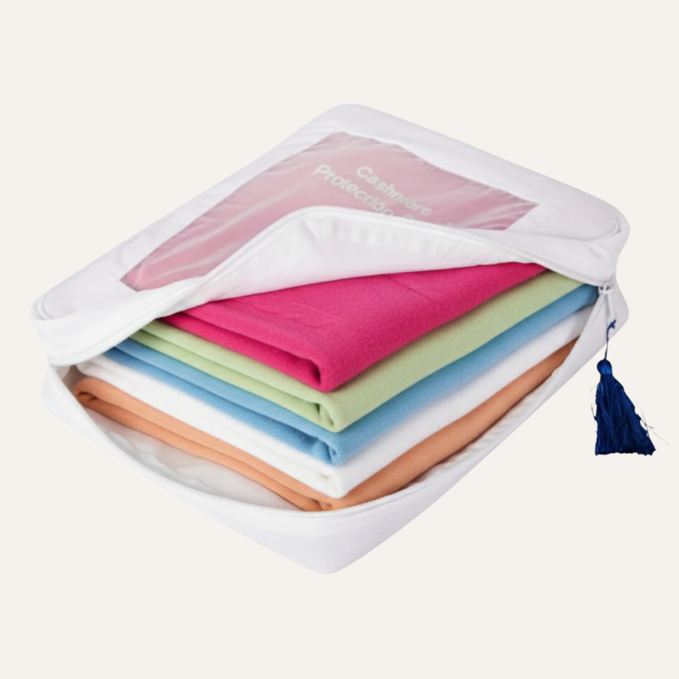 5 Moth Proof Storage Bags for Your Clothes | Cotton Pouches