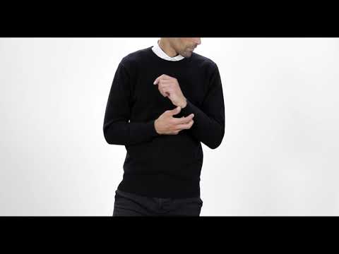 Man wearing black cashmere sweater