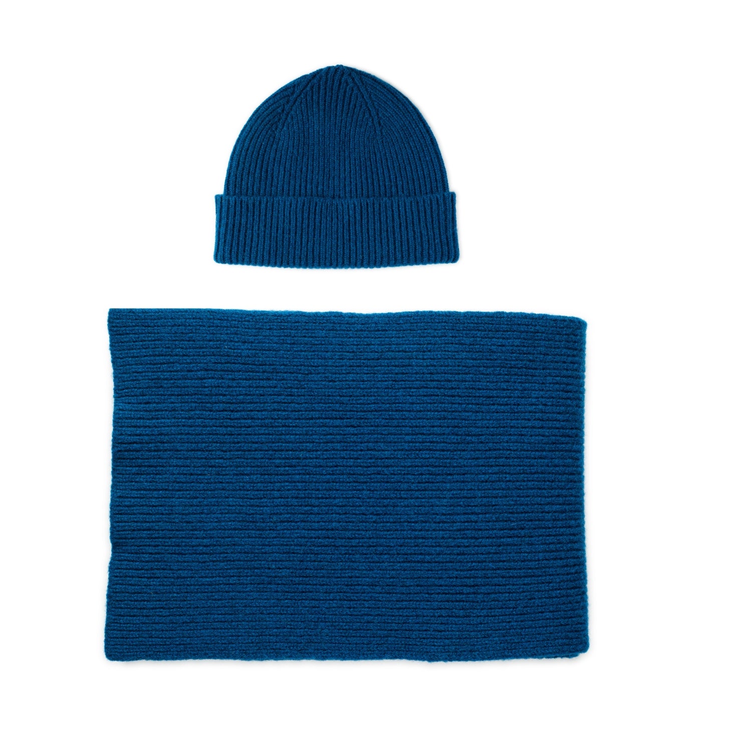 Ocean blue lambswool hat and scarf set