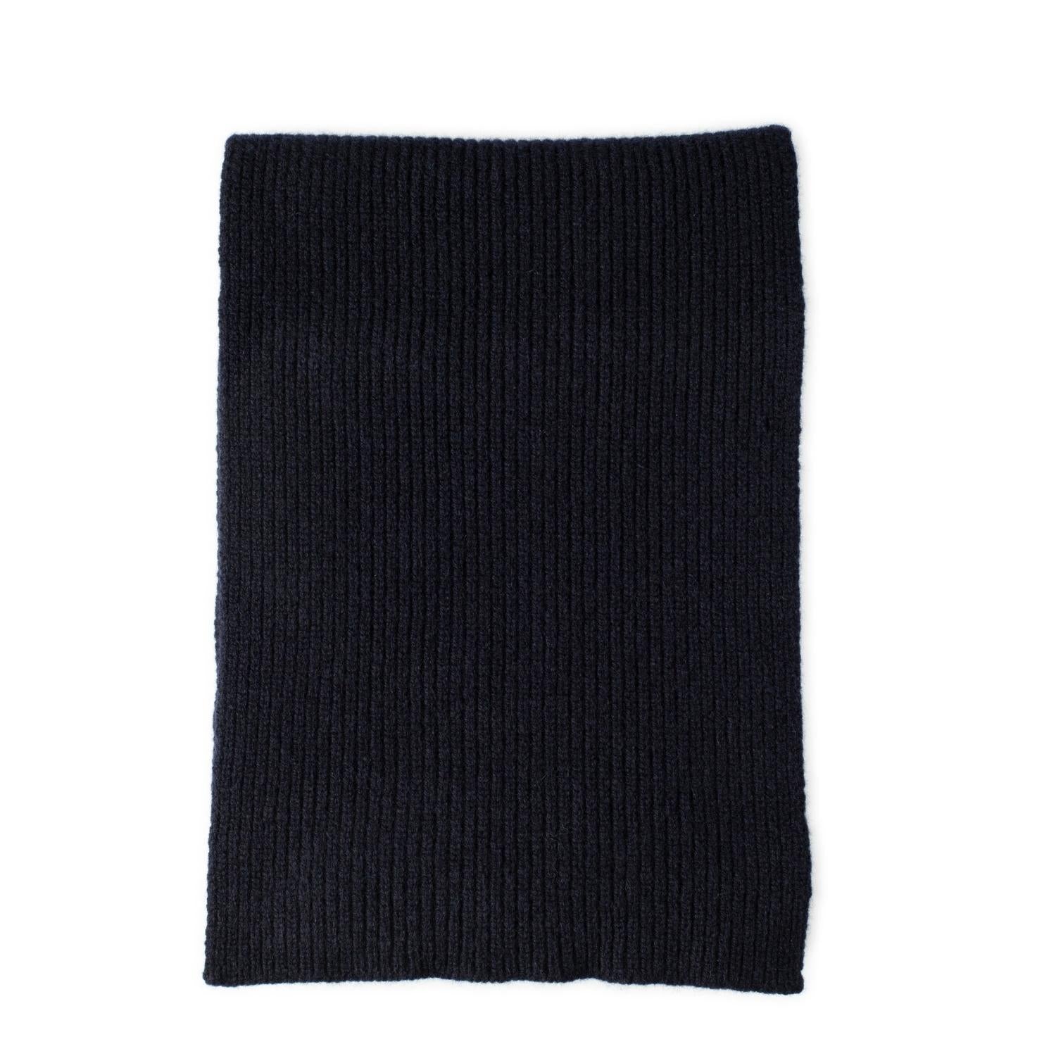 Navy Ribbed Wool Scarf